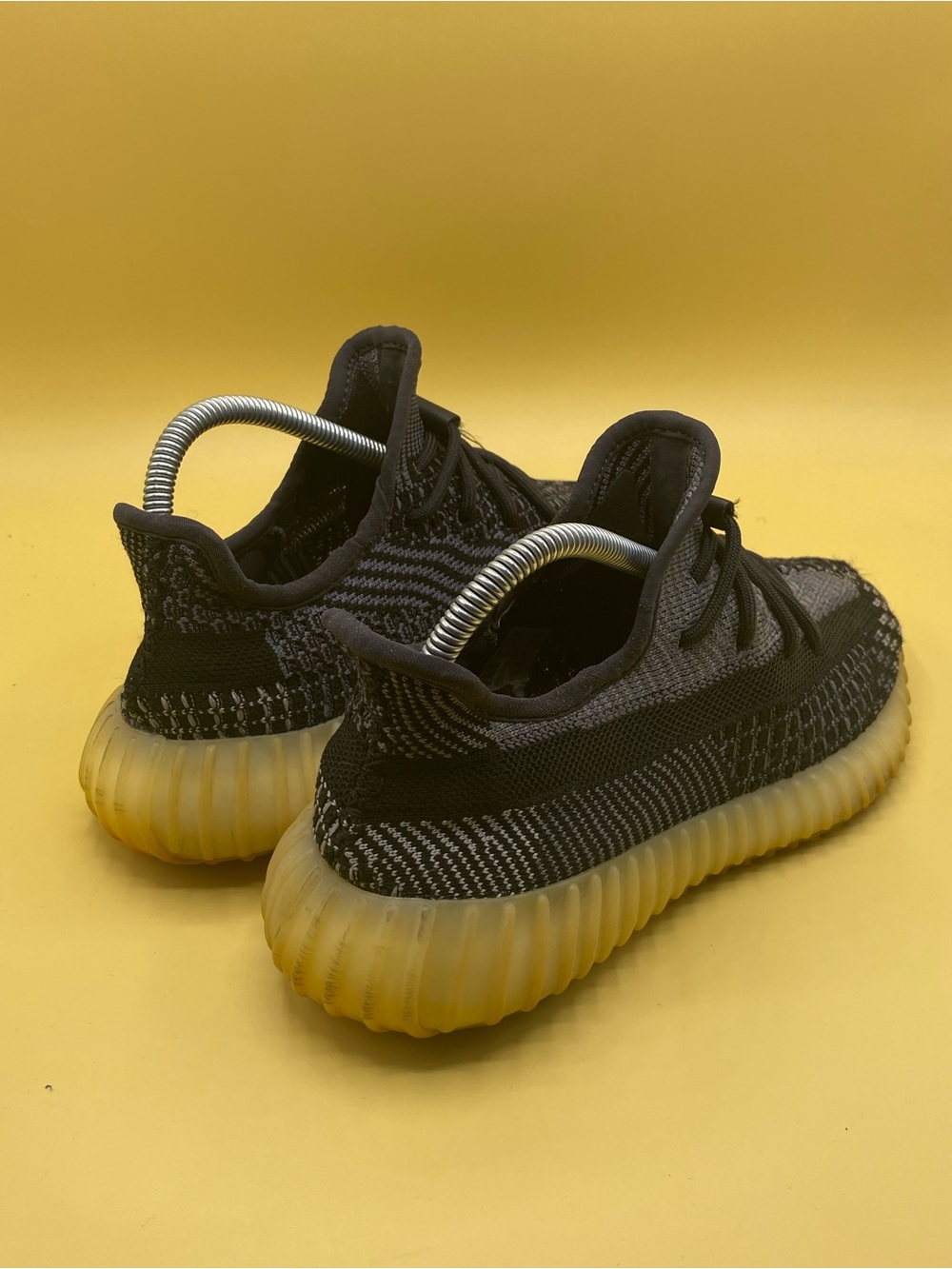 adidas Yeezy Boost 350 V2 Black Grey with Gum Sole - Picture 2 of 4